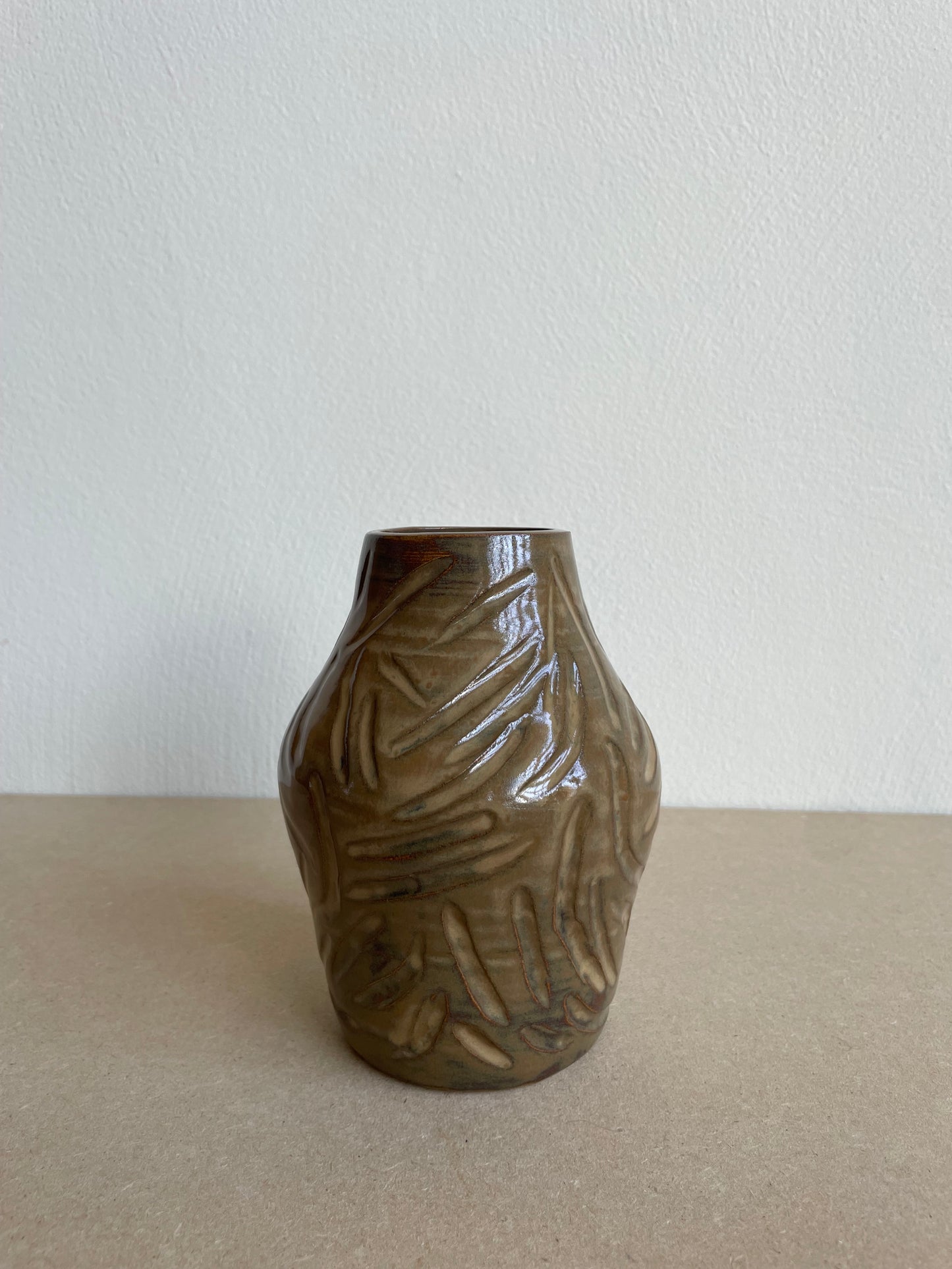 Vaas groene roest carved