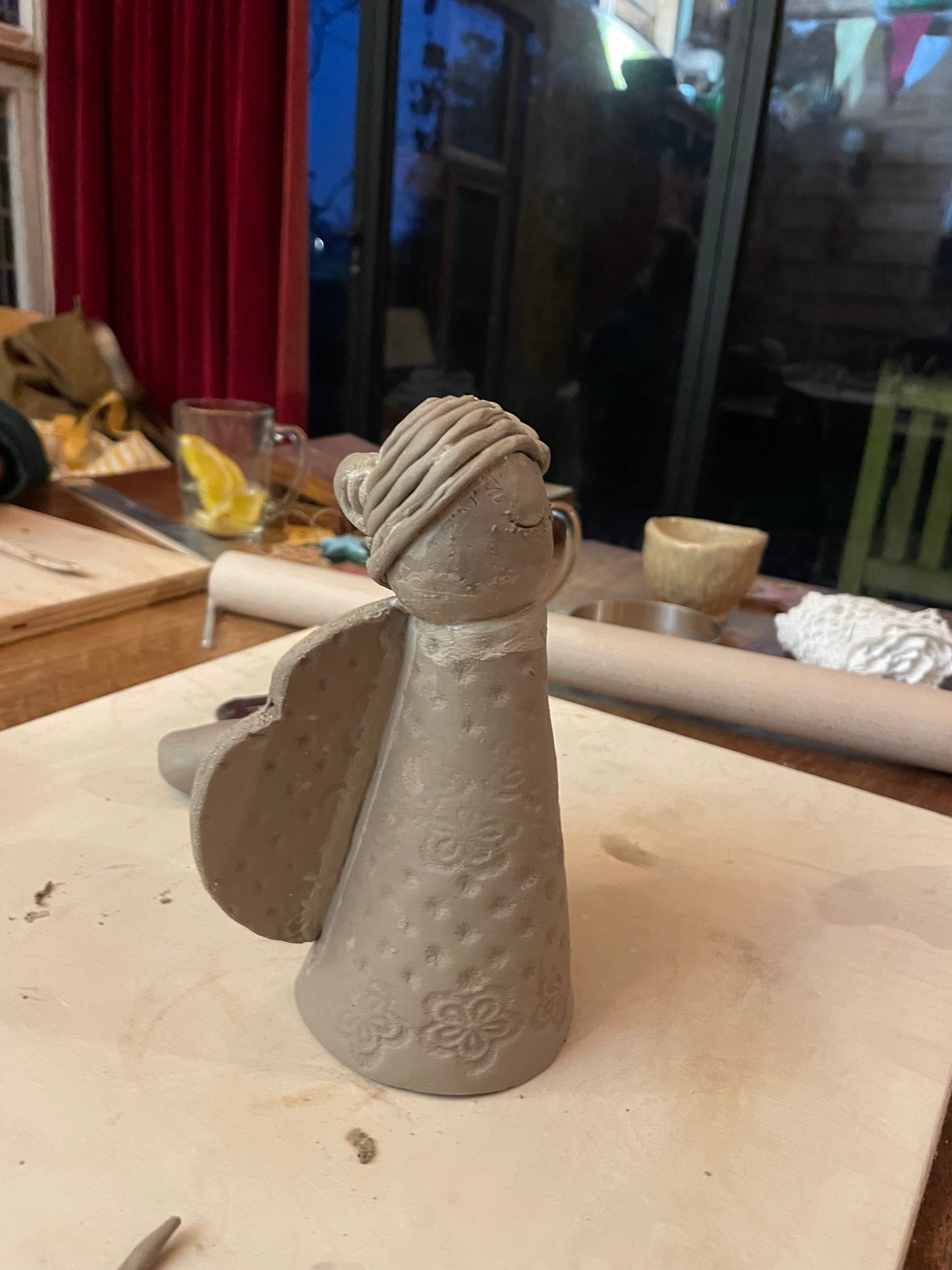 Keramiek workshop Jouw Krachtbeeld - Handvormen en Boetseren - 11 januari 2026 MIDDAG - Maasland (ZH)